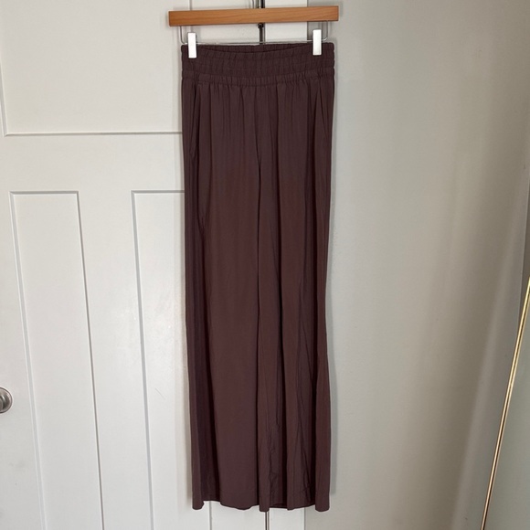 Vuori Pants - Villa Wideleg Pant- REGULAR